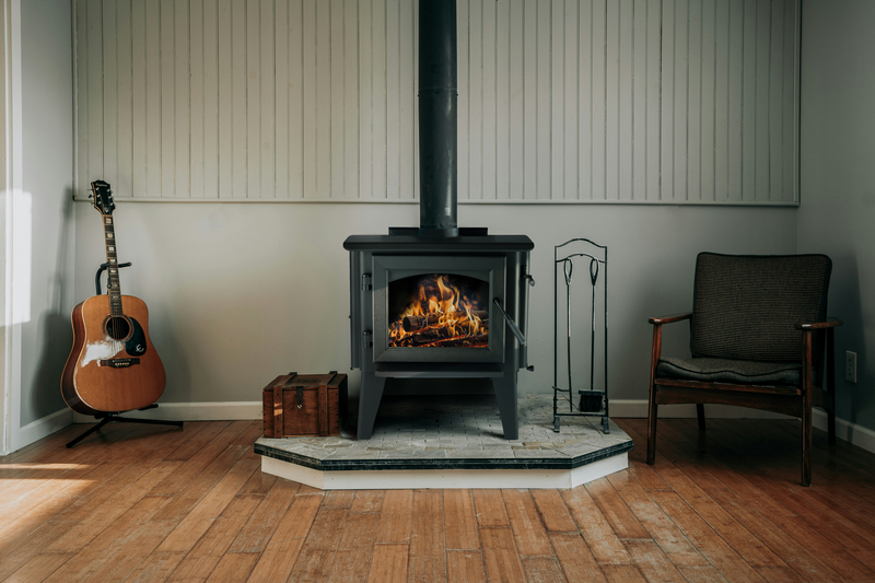 WP-100 Wood Stove 1.48 Cu. Ft. Firebox 44,400 BTU 2,100 Sq. Ft. New